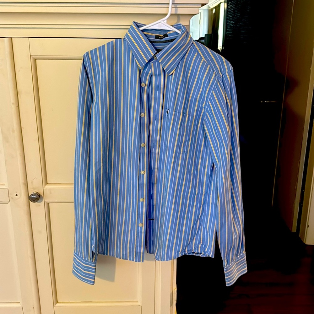 Abercrombie and Fitch size small No rips or tears or stains.